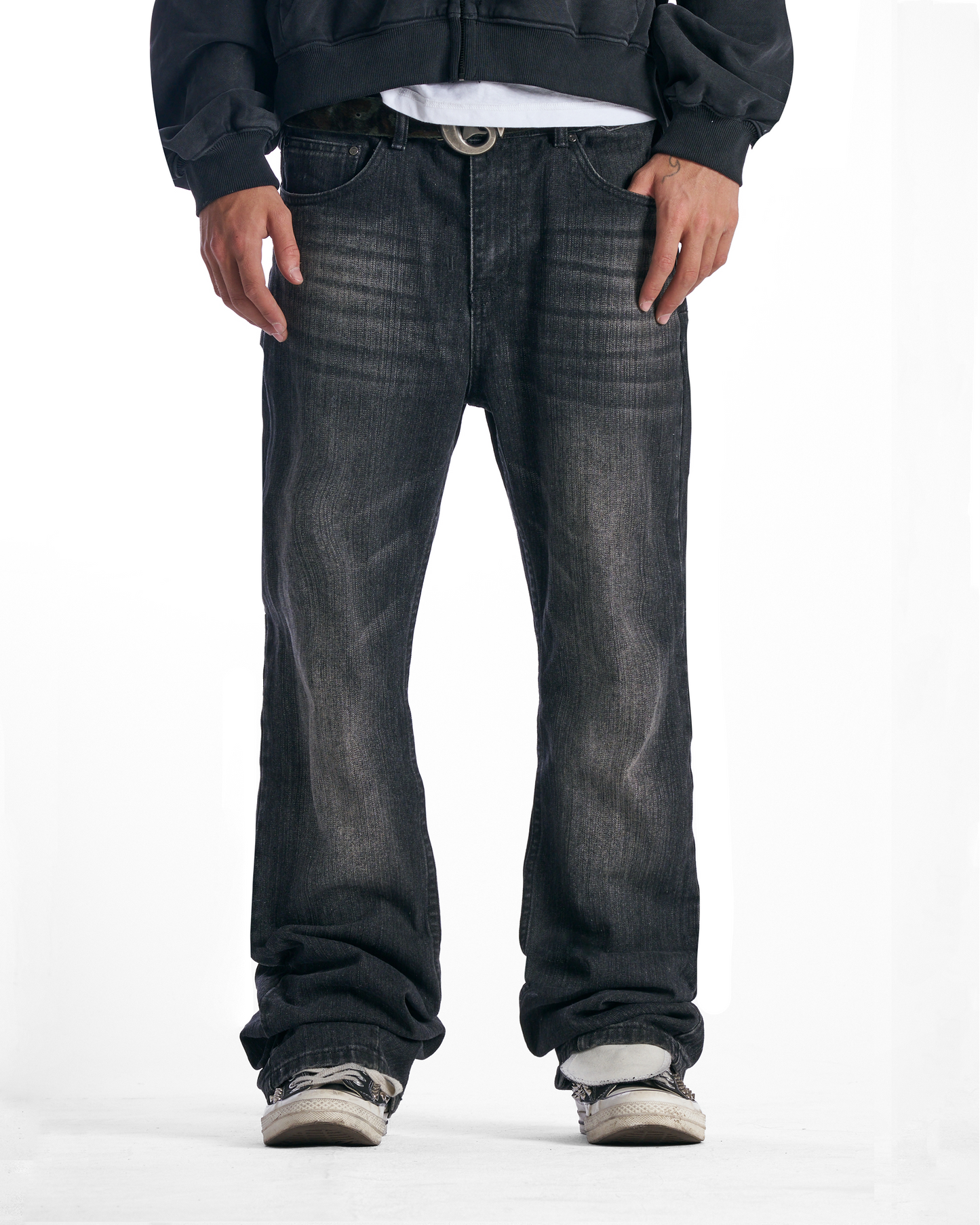 Grey vertical stripes on washed out denim