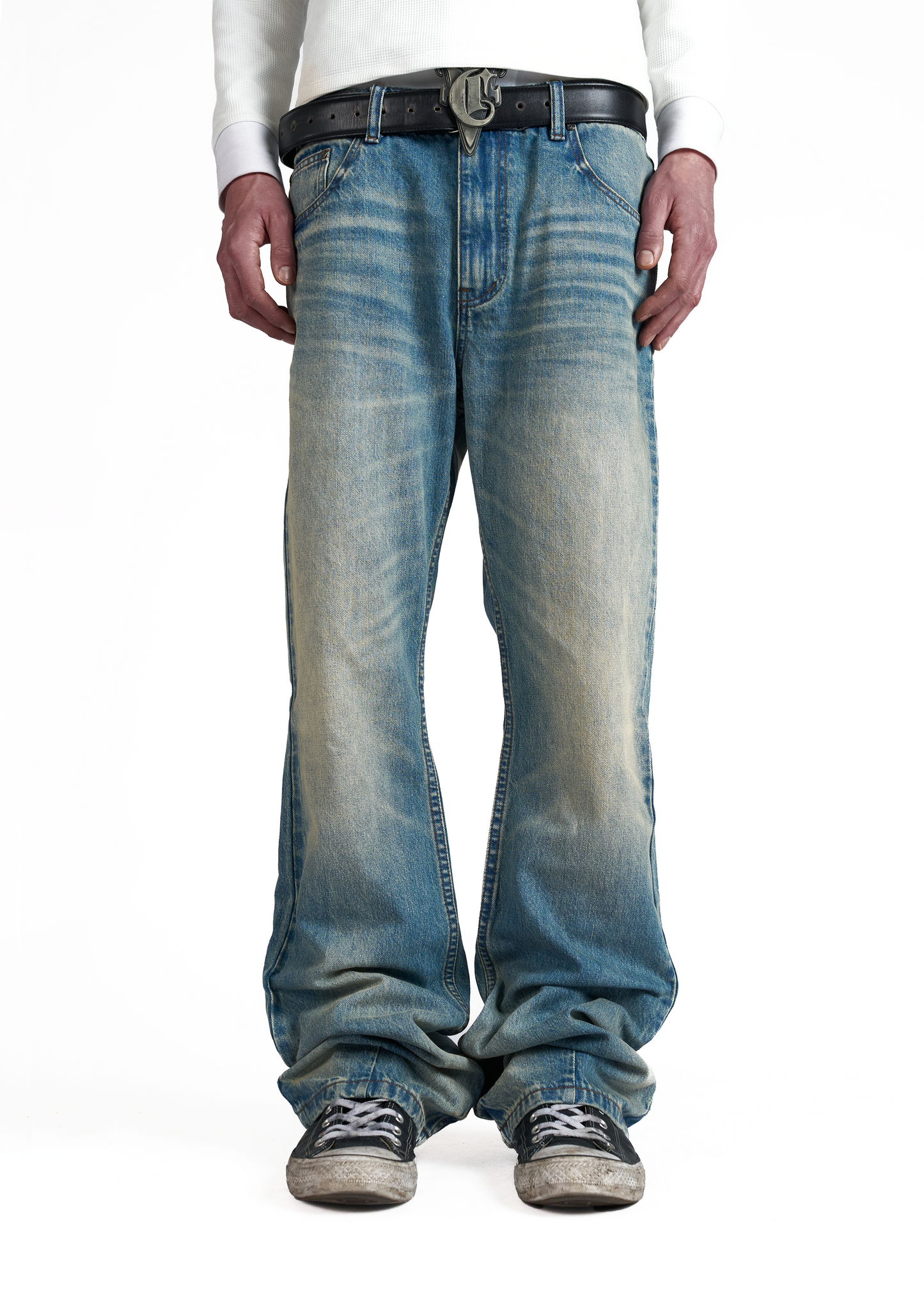 LIGHT BLUE BOOTCUT JEANS